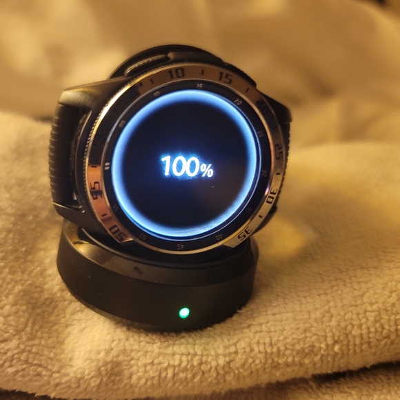 Galaxy Watch 42mm - Picture 1 of 3